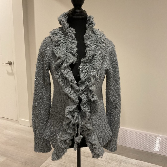 Super soft Gray with flex of white Boucle Open or close Sweater . - Picture 1 of 7